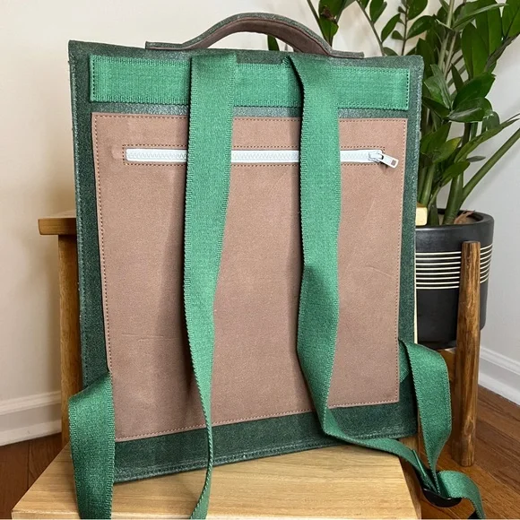 Mad Rabbit Kicking Tiger (M.T.K.R.) green felt backpack - Picture 4 of 8